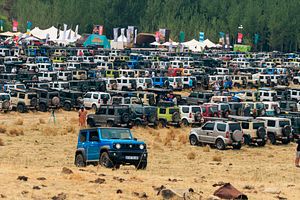 787 Suzuki Jimnys Just Set A New Guinness World Record